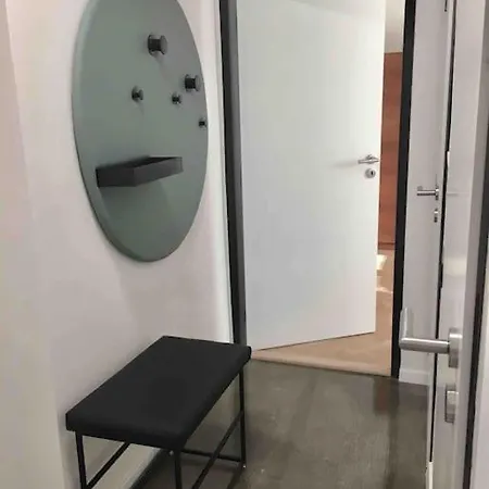 Lakeside Apt. *